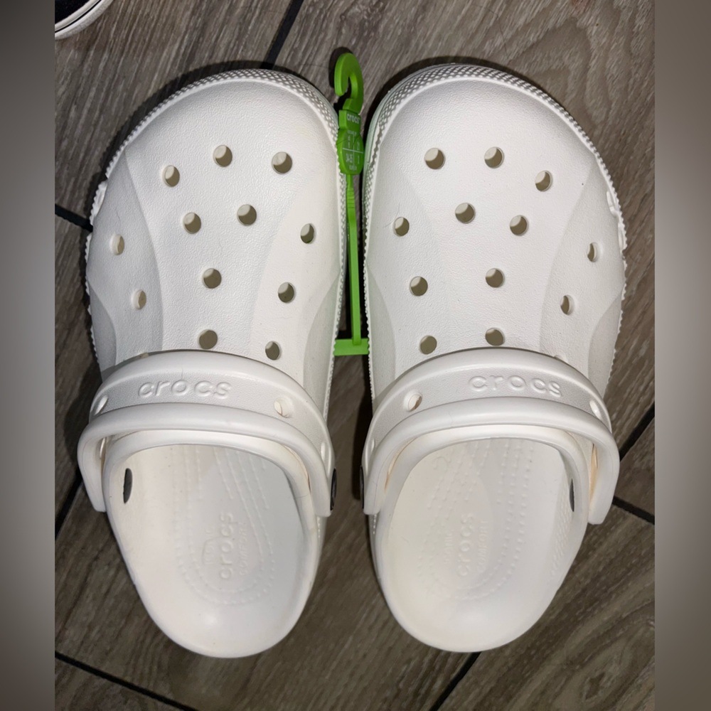 CROCS Women Classic Clog in White Platforms